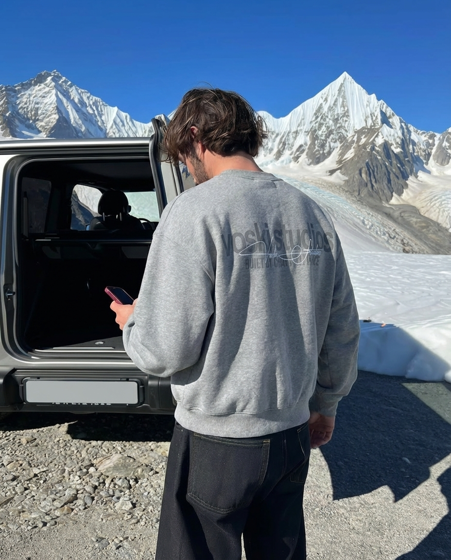 Signature Crewneck - Light Grey