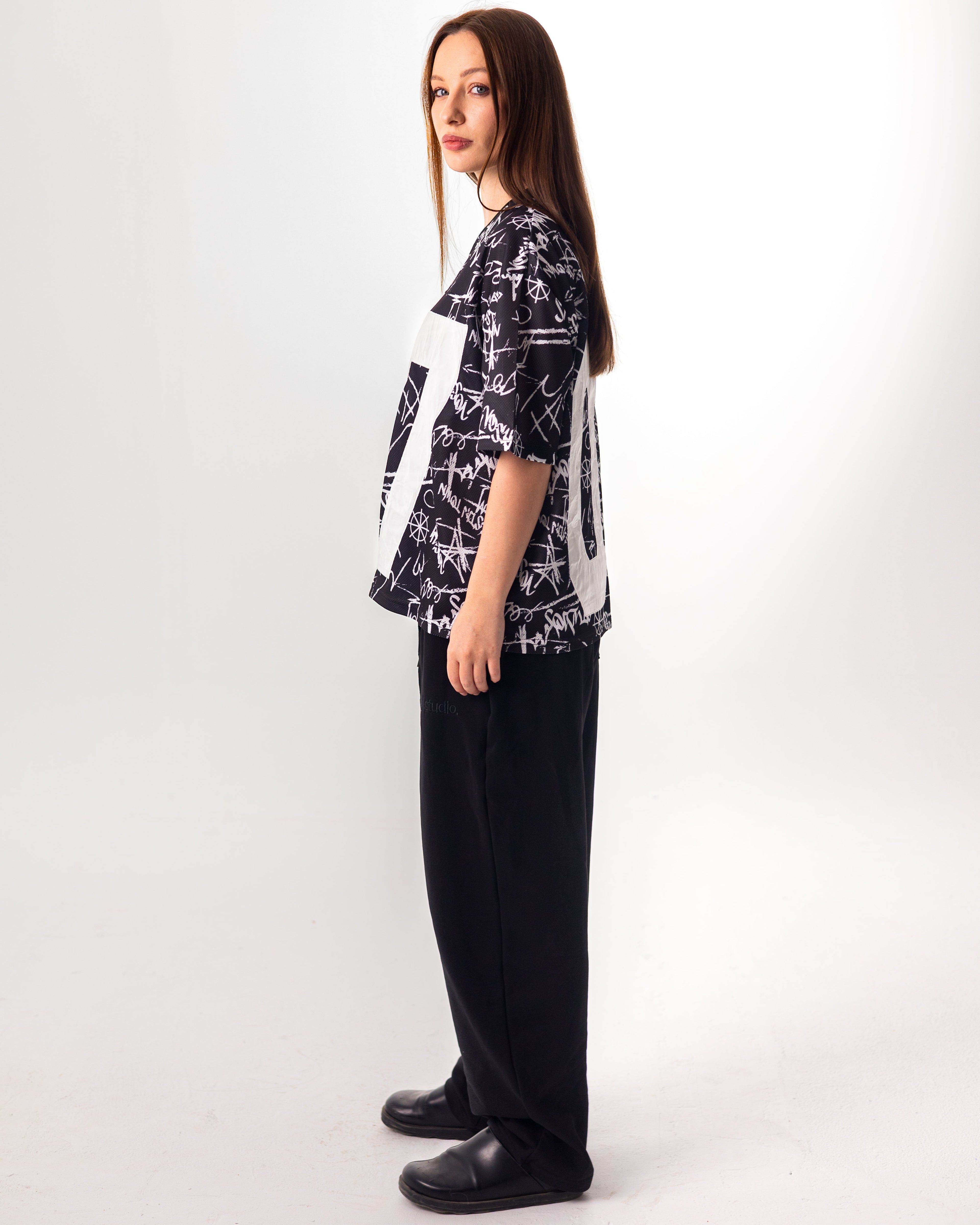 BLACK GRAFITTI JERSEY BOXY TEE